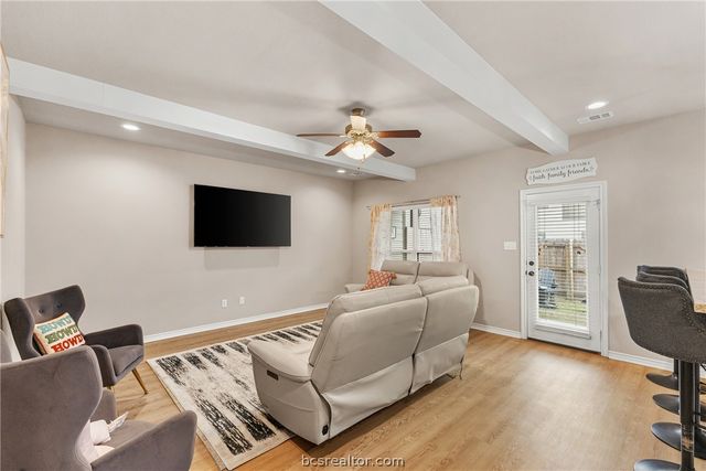 506 Momma Bear Drive, College Station, TX 77845