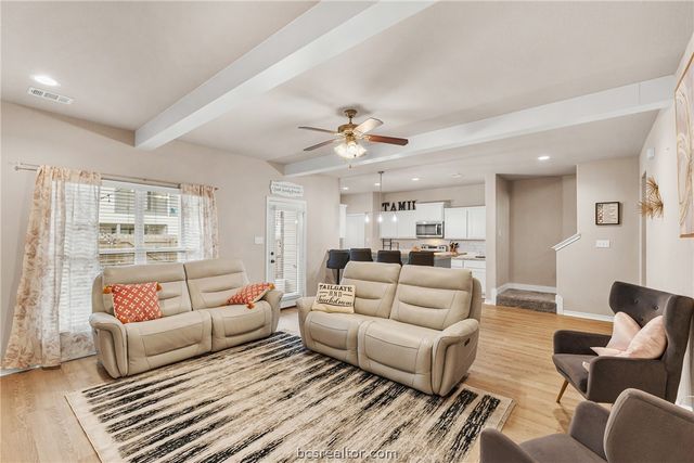 506 Momma Bear Drive, College Station, TX 77845