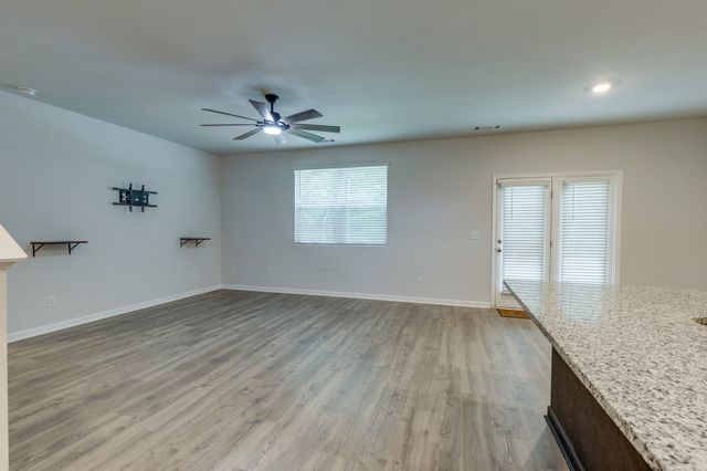 227 Addison Ave, Chapel Hill, TN 37034