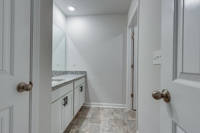 227 Addison Ave, Chapel Hill, TN 37034