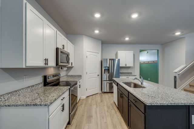 227 Addison Ave, Chapel Hill, TN 37034