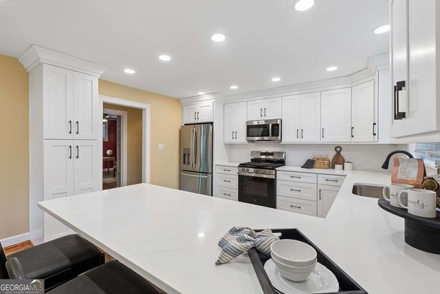 805 Holmes Street NW, Atlanta, GA 30318