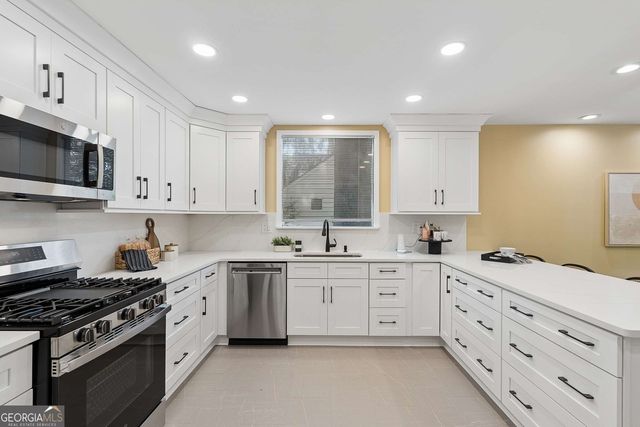 805 Holmes Street NW, Atlanta, GA 30318