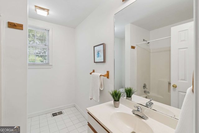 805 Holmes Street NW, Atlanta, GA 30318