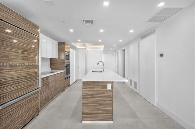 460 NE 28th St 2307, Miami, FL 33137