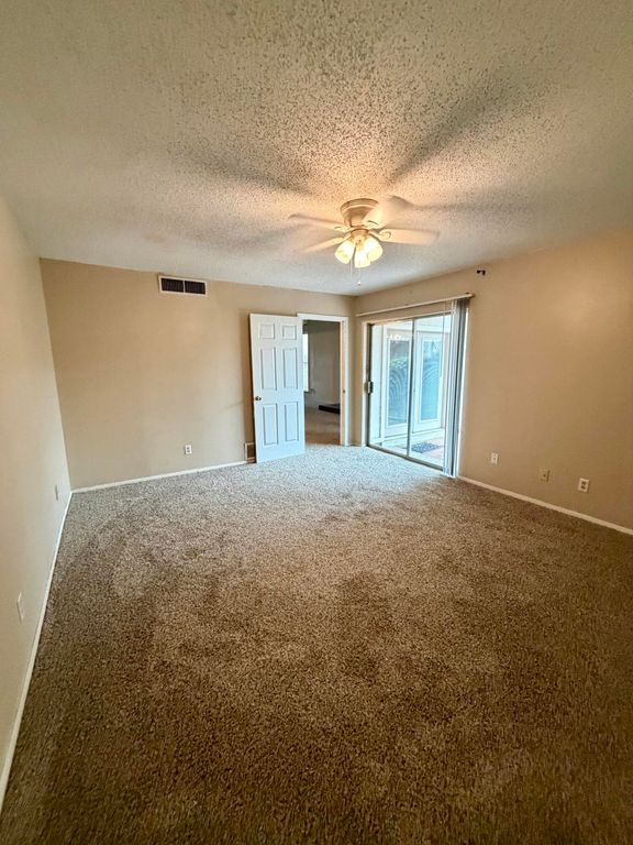 Image 8 of property listing at 2562 Sunset Drive, San Angelo, TX 76904