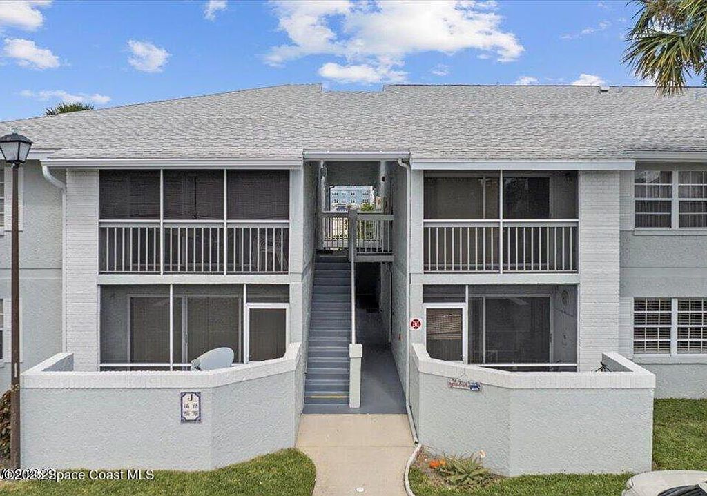933 Sonesta Avenue NE, 208, Palm Bay, FL 32905