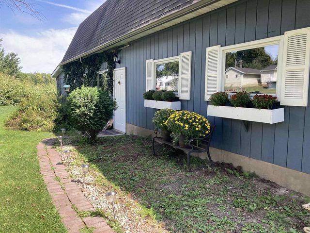 435 S Main Street, Fall River, WI 53932