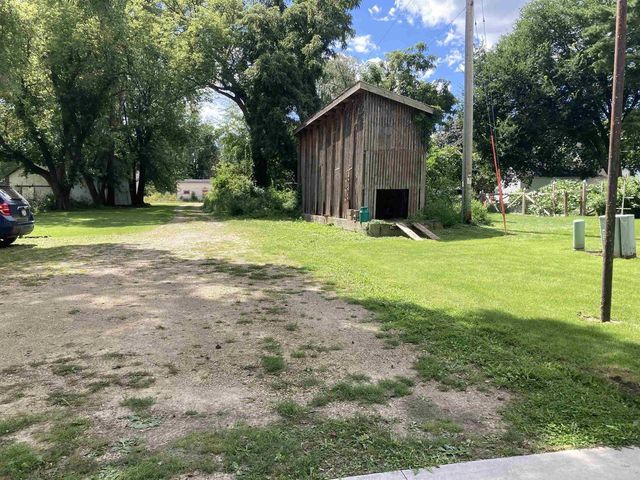 435 S Main Street, Fall River, WI 53932