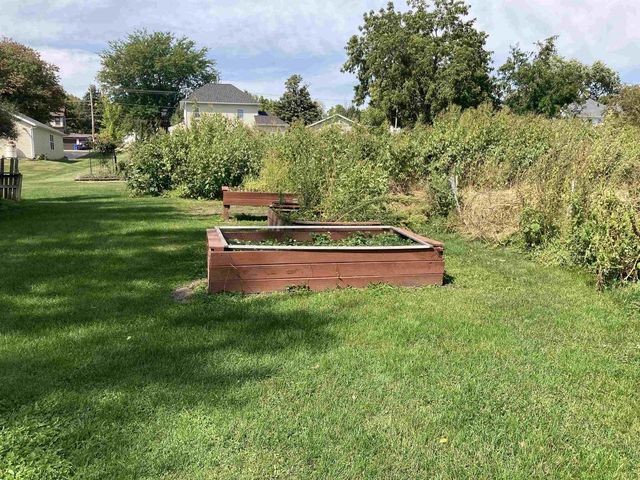 435 S Main Street, Fall River, WI 53932