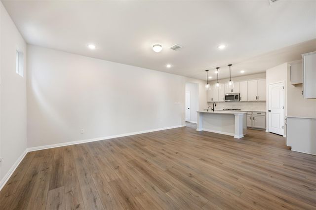 433 Carr DR, Liberty Hill, TX 78642