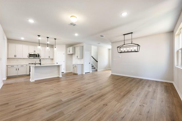 433 Carr DR, Liberty Hill, TX 78642