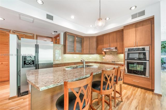 3333 Rice Street 203, Miami, FL 33133