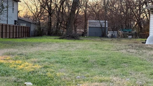 1203 Mill Street, Gainesville, TX 76240