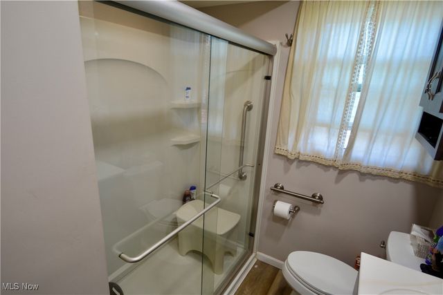 525 W Omar Street, Struthers, OH 44471