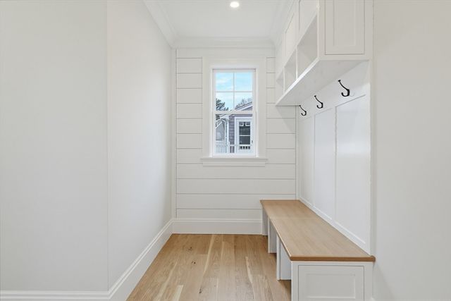 15 Ingleside Dr, Falmouth, MA 02536