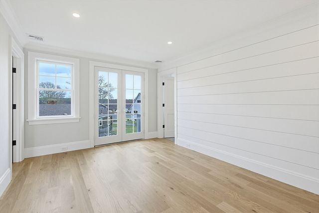 15 Ingleside Dr, Falmouth, MA 02536