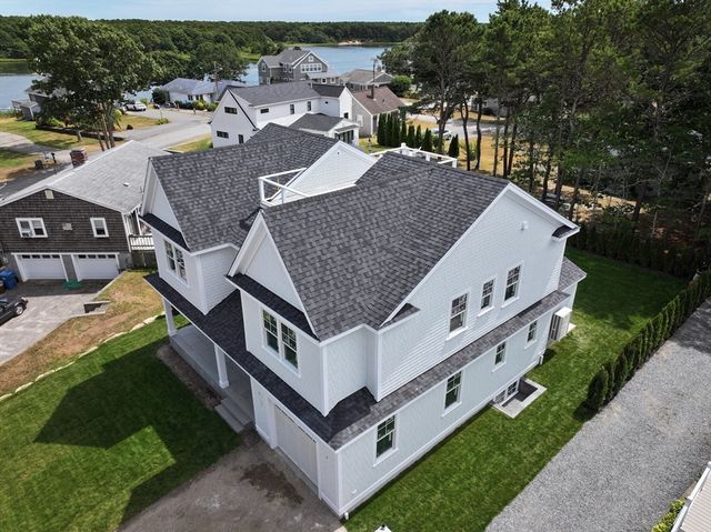 15 Ingleside Dr, Falmouth, MA 02536