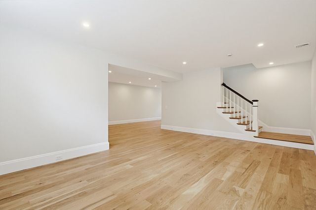 15 Ingleside Dr, Falmouth, MA 02536