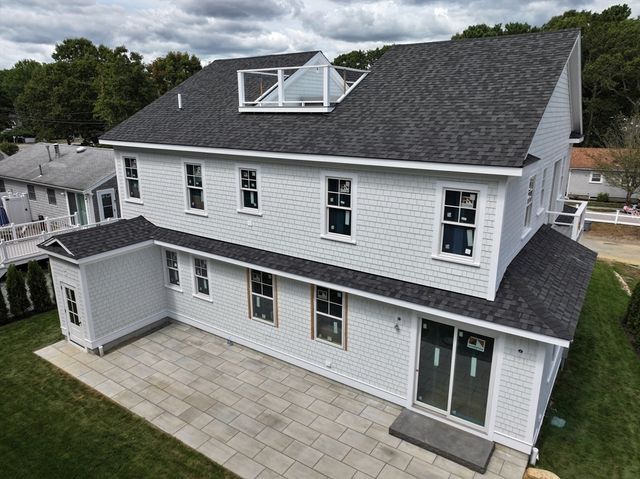 15 Ingleside Dr, Falmouth, MA 02536