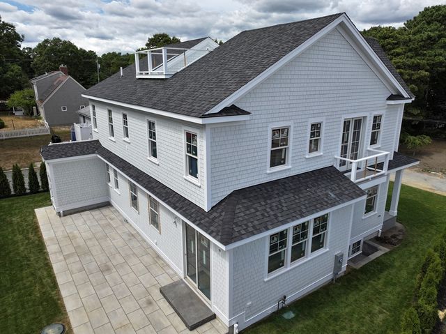 15 Ingleside Dr, Falmouth, MA 02536