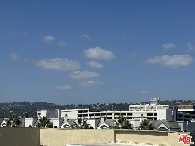 8614 Burton Way 104, Los Angeles, CA 90048