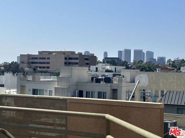 8614 Burton Way 104, Los Angeles, CA 90048