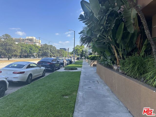 8614 Burton Way 104, Los Angeles, CA 90048