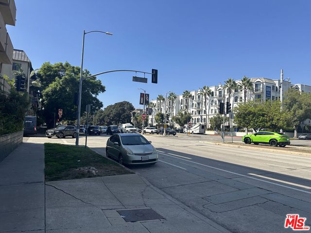 8614 Burton Way 104, Los Angeles, CA 90048