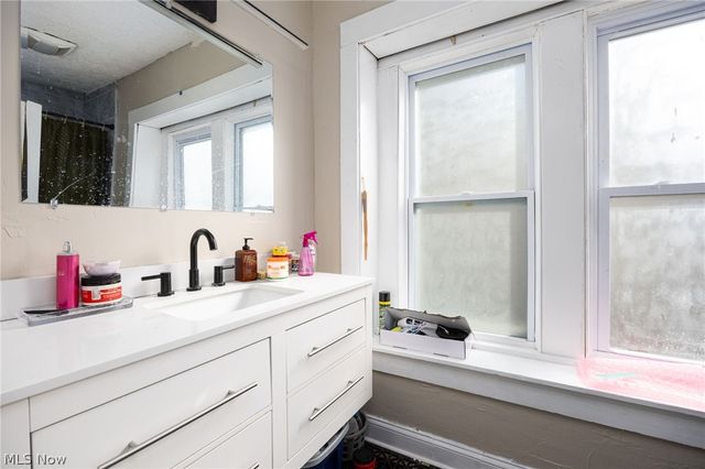 279 Cross Street, Akron, OH 44311