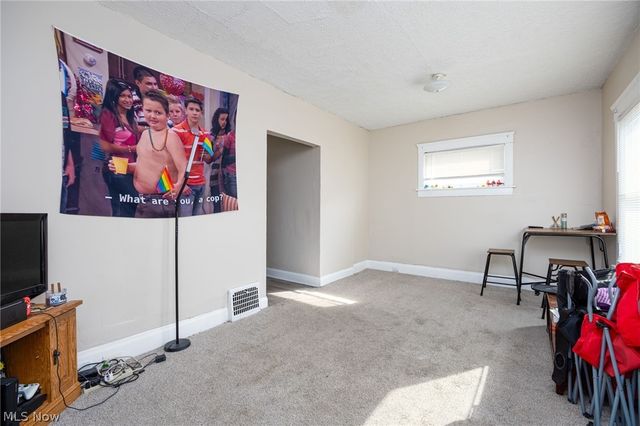 279 Cross Street, Akron, OH 44311