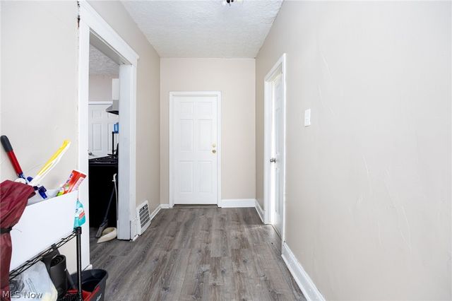 279 Cross Street, Akron, OH 44311