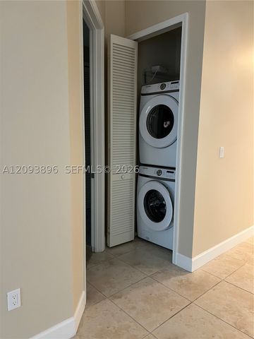 100 Andalusia Ave PH-8, Coral Gables, FL 33134