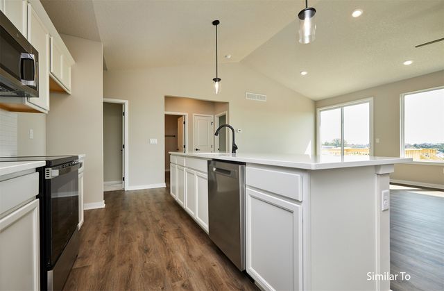 1718 22nd Avenue SE, Altoona, IA 50009