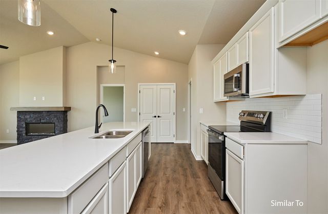 1718 22nd Avenue SE, Altoona, IA 50009