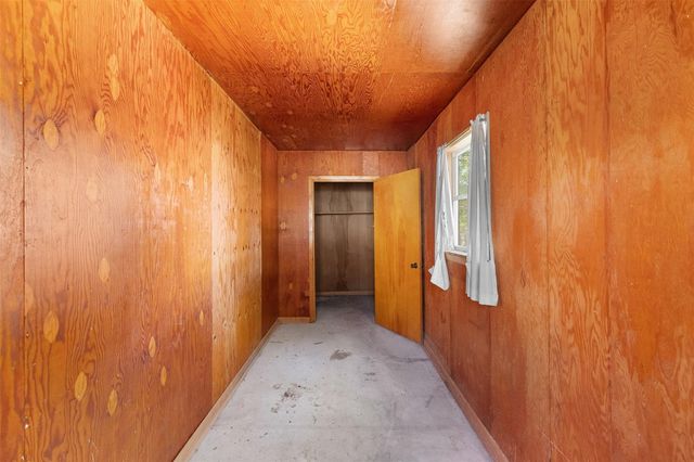 208 Summit Street, Schulenburg, TX 78956