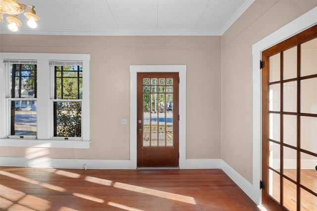 208 Summit Street, Schulenburg, TX 78956