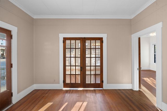 208 Summit Street, Schulenburg, TX 78956