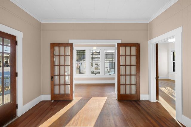 208 Summit Street, Schulenburg, TX 78956