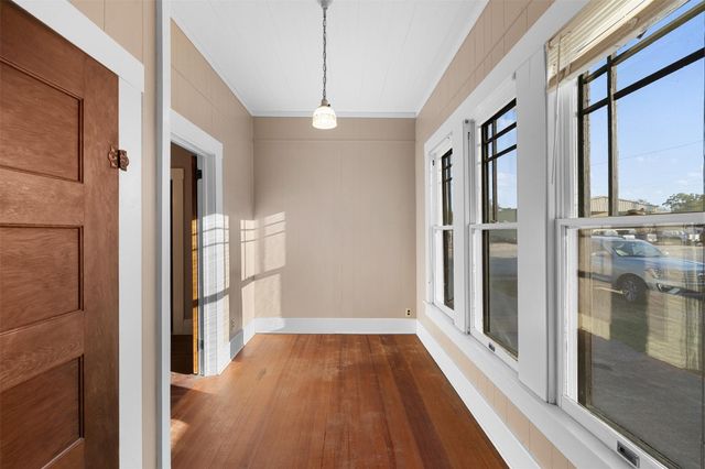 208 Summit Street, Schulenburg, TX 78956