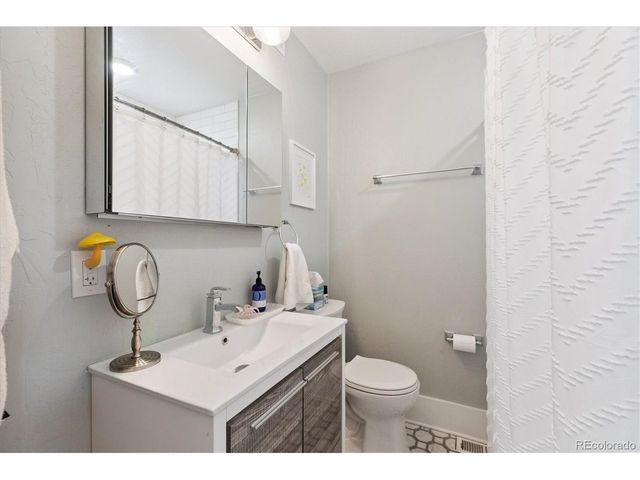 2717 E 11th Ave, Denver, CO 80206