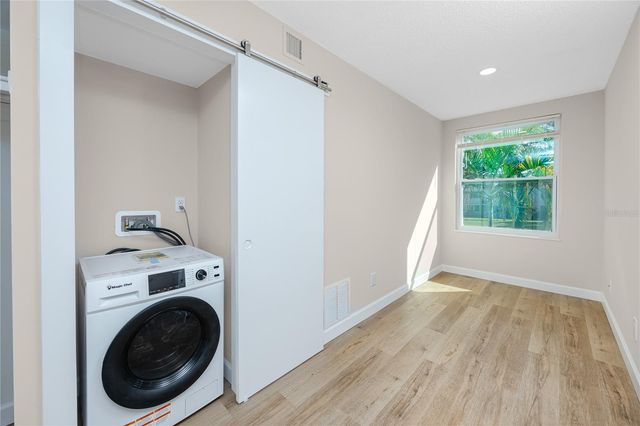 2359 FINLANDIA LANE 27, Clearwater, FL 33763