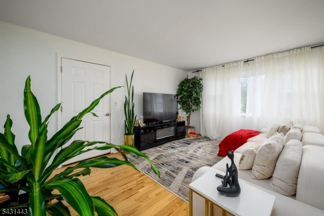149 Baltimore Ave, Hillside Twp., NJ 07205