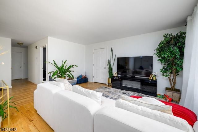149 Baltimore Ave, Hillside Twp., NJ 07205