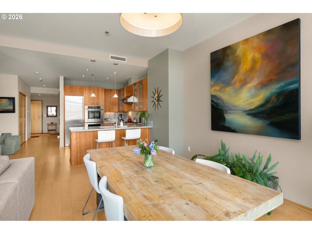 1221 Sw 10TH Ave 1706, Portland, OR 97205