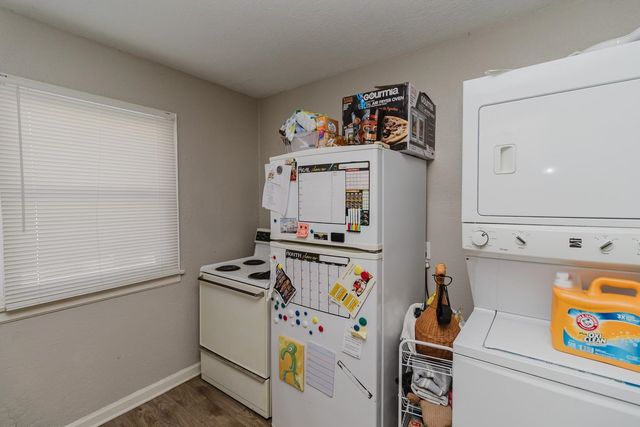 2615 & 2617 E Stadium, Wichita, KS 67214