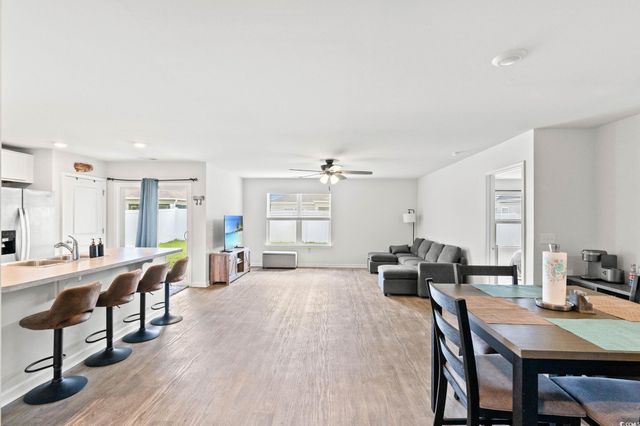 821 Twickenham Loop, Longs, SC 29568