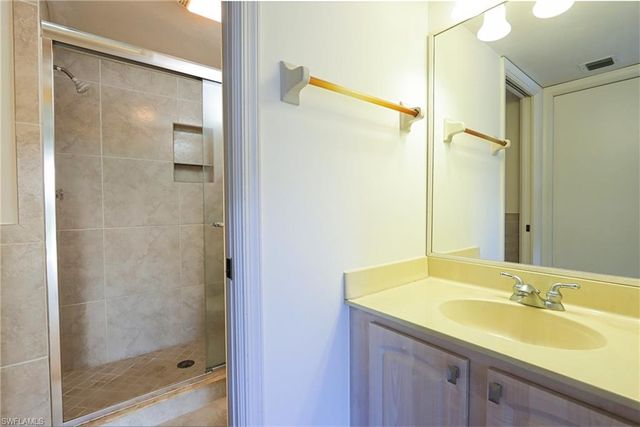 1208 Commonwealth CIR # J206, Naples, FL 34116