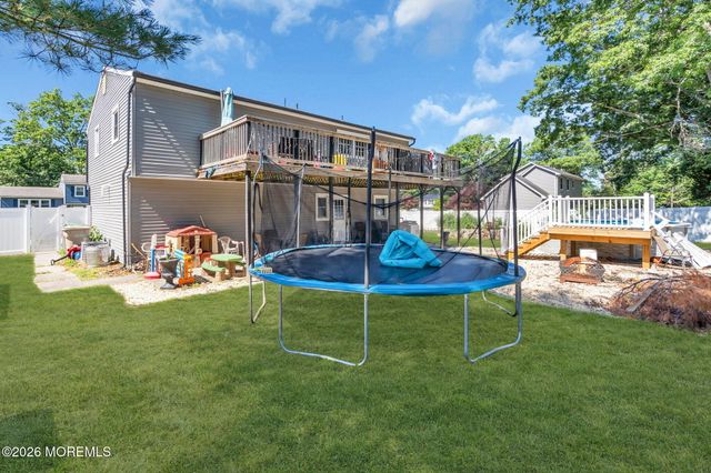 3 Widgeon Drive, Bayville, NJ 08721