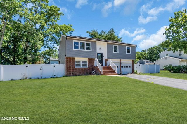 3 Widgeon Drive, Bayville, NJ 08721
